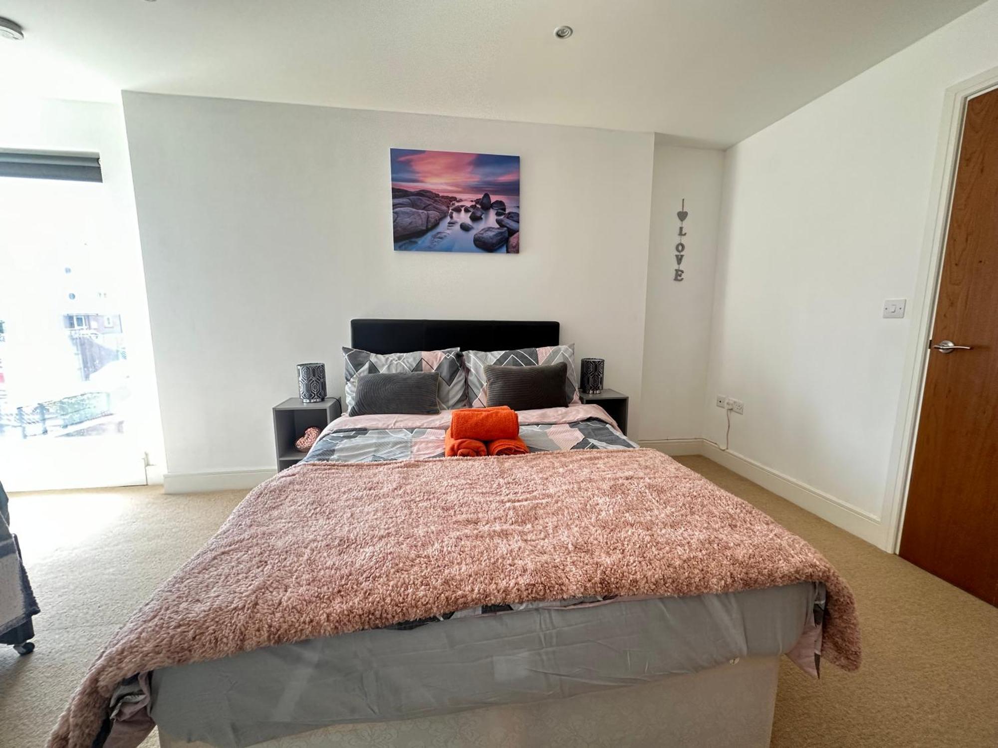 Water Front Apt Walk To The Beach & City Centre Swansea Exterior foto